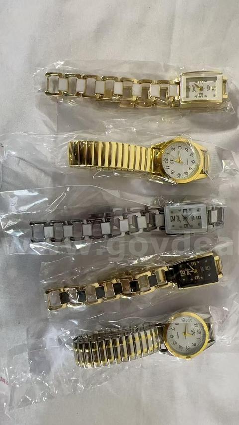 SHIPPING AVAILABLE 5pcs Assorted Women's Quartz Wrist Watches New Sealed, Ceramic Dress & Stretch Metal Band(W1-08)