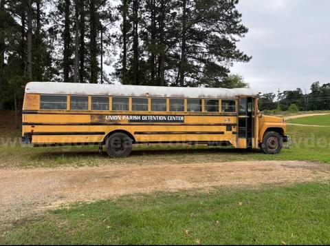 1988 Ford B700