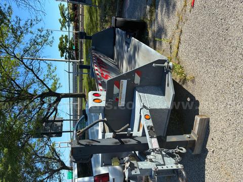 LOT OF 9 AIRPORT SIGNAGE TRAILERS AND TRAILERS
