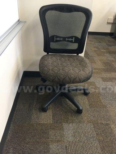 Rolling Chairs (218049 BT)