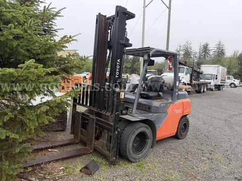 2015 Toyota 8FG35U Pneumatic Tire Forklift