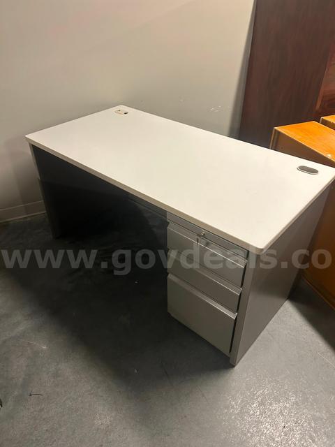 Metal Office Desk With Drawers