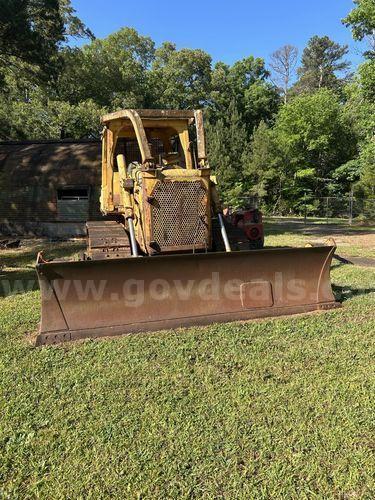 CATERPILLAR DOZER D6D (221190 AJ)