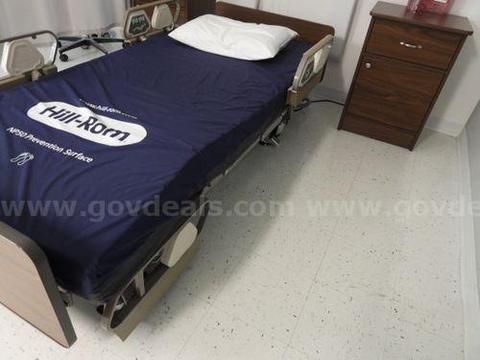 HOSPITAL BED WITH MATTRESS (221072 NB)
