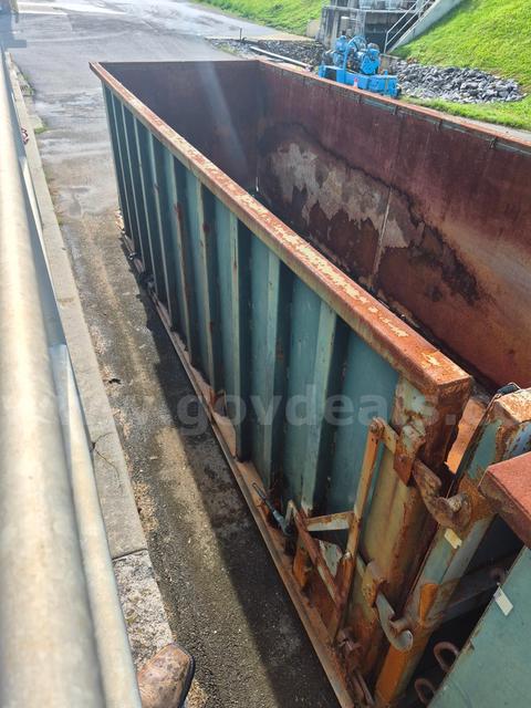 ONE USED 40-yard roll-off dumpster