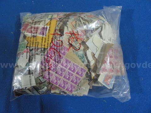 Lot of 10,000+ Unsorted / Unsearched Postage Stamps - 426 Grams (#2)