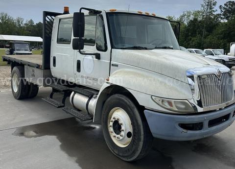 2014 International Durastar Flatbed Crew Cab Truck