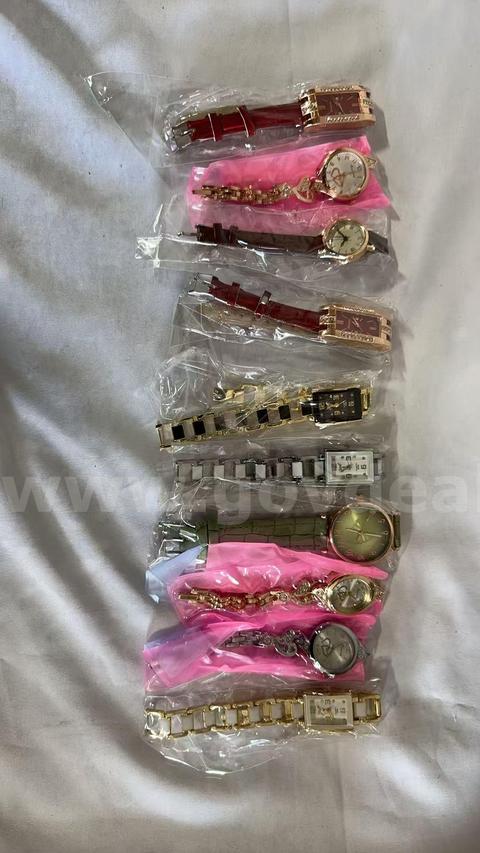 SHIPPING AVAILABLE 10pcs Assorted Women Quartz Wrist Watch Lot Square Round Oval Leather Metal Band Dress Ladies(W1-024)