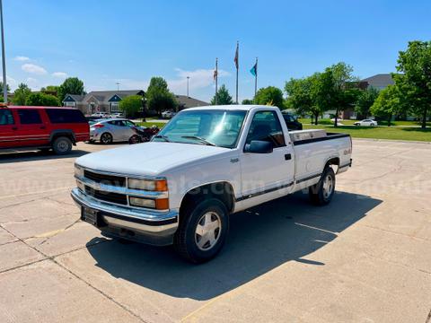 1997 Chevrolet C/K 1500 Reg. Cab 8-ft. Bed 4WD