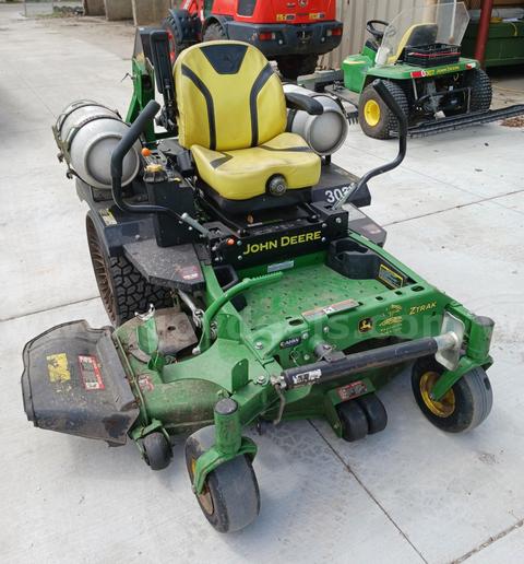 2019 John Deere Z950M Z-Trak Propane