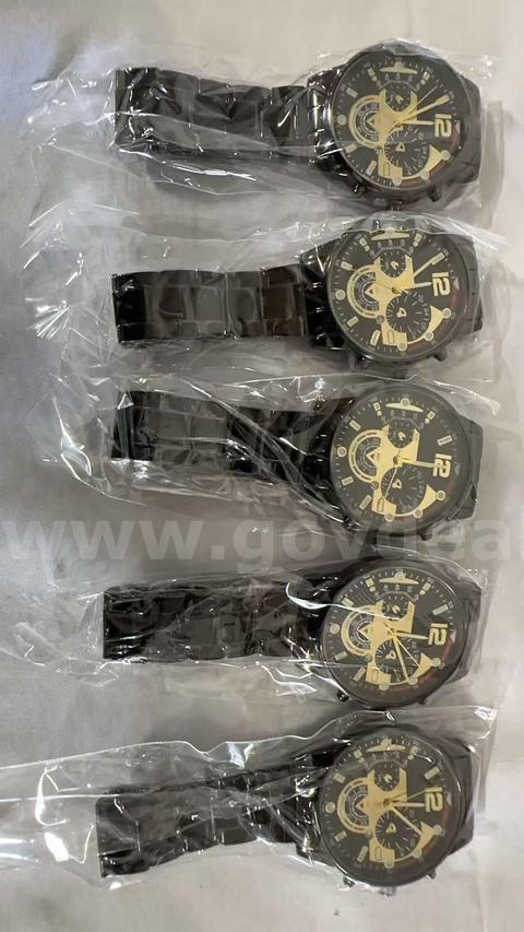 SHIPPING AVAILABLE lot of 5 Men's Black Gold Stainless Steel Band Watch Large Dial Decorative Multi-Dial Quartz(W1-030)