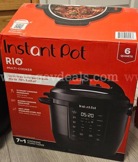 Instant Pot (112-0312-02) RIO 7-in-1 Pressure Cooker - 6QT - New