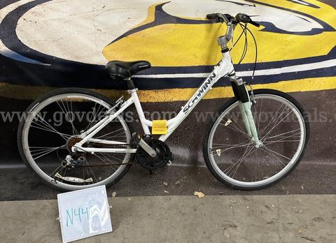 Schwinn Trailway, 17.5-Inch Ct