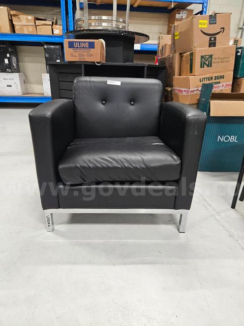 Black Lounge Chair