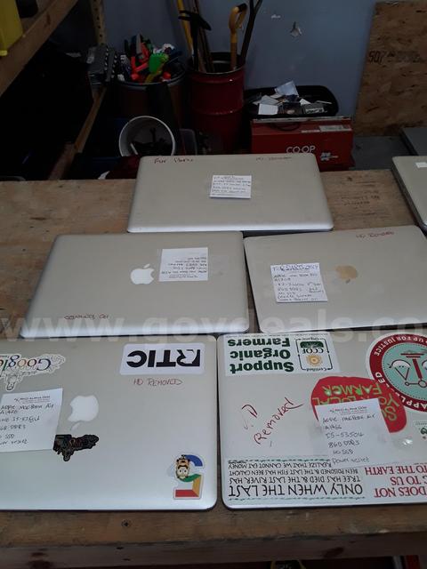 Lot of (15) Apple Mac Laptops