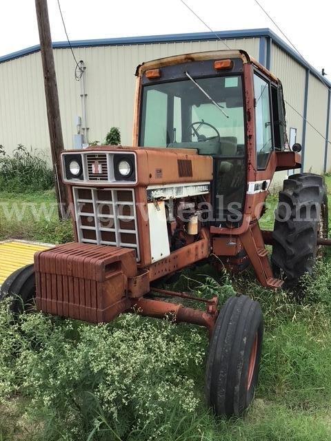 1986 Case IH 1086 Tractor