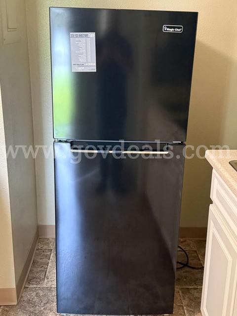 Lot of 72 Refrigerators 10.1 cu ft