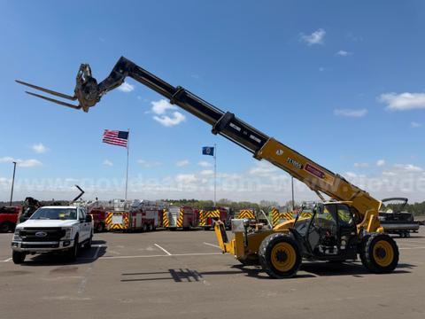 2023 CATERPILLAR TL1055 TELEHANDLER FORKLIFT