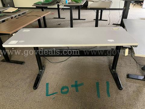 Sit/Stand Desk