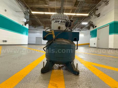 Jun-Air Industrial Air Compressor – Qty 1 - Pick Up in Los Angeles