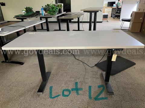 Sit/Stand Desk