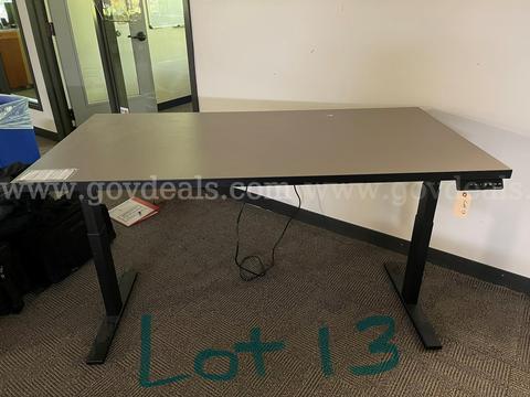 Sit/Stand Desk