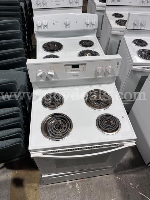 LOT (1) Whirlpool Stove/Oven (1) Hotpoint Stove/Oven