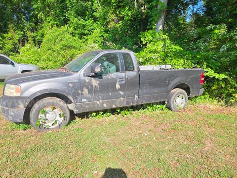 2006 Ford F-150 XL Long Bed 2WD