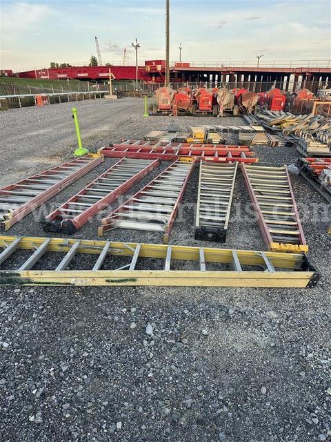 Ladders, 6ft to 12ft, Fiber Glass, Qty 79