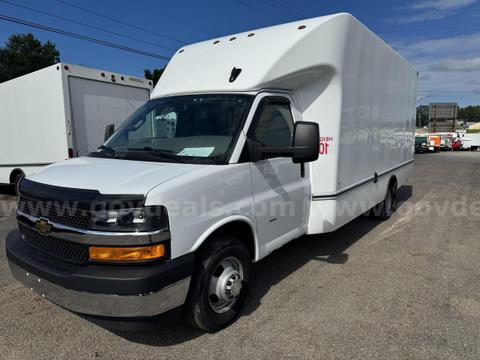 2024 Chevrolet Express Box Truck 16' with Ramp