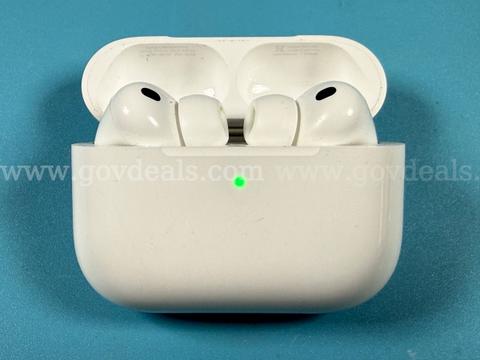 Apple AirPods Pro 3 with MagSafe Charging Case, Model: A3122, Powers On