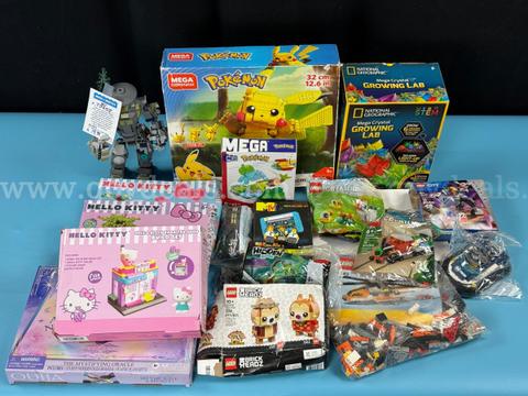 Lot of Misc. Legos, Building Block Pieces/Sets, and Crafts (May Be Missing Pieces)