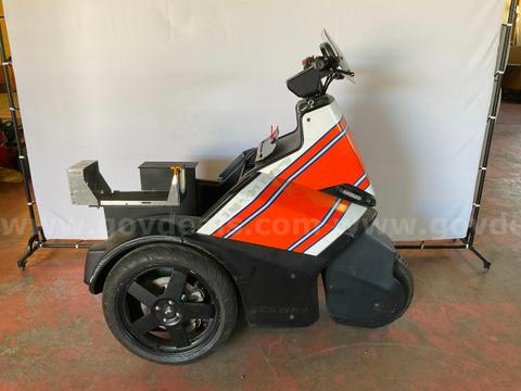 Segway SE-3 Three-Wheeled Stand-Up Patroller, Includes Oxygen Tank Holder, Powers On