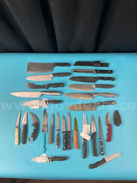25 - Fixed Blade Knives