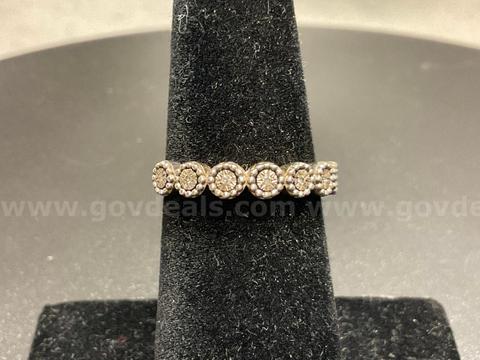 Sterling Silver Ring with Diamonds, Size 6, Weight 2.18g