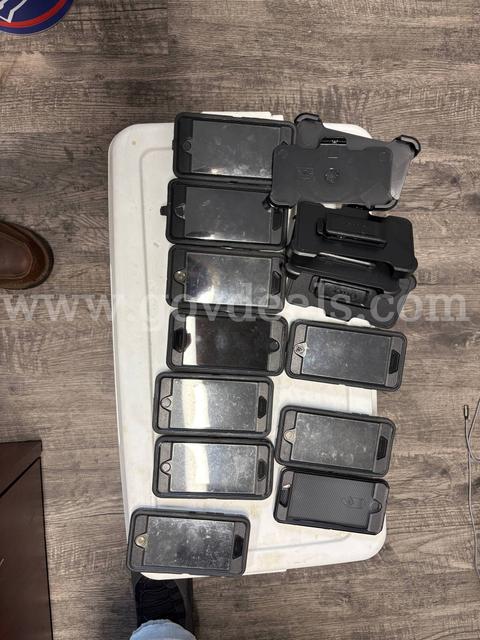 Lot of (9) Apple iPhone Model SE
