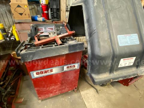 Lot of Coats Computer Wheel Balancer w/table & Brake Machine