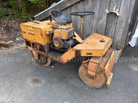 Western R2000 Asphalt Roller