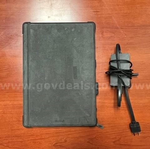 (1) Surface Pro 5th Gen