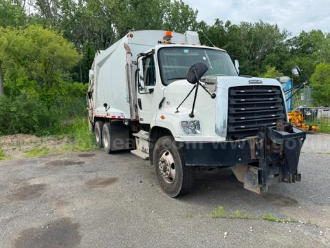 2016 Freightliner 108SD 20YD Compactor LOT809 - 165079 - NR