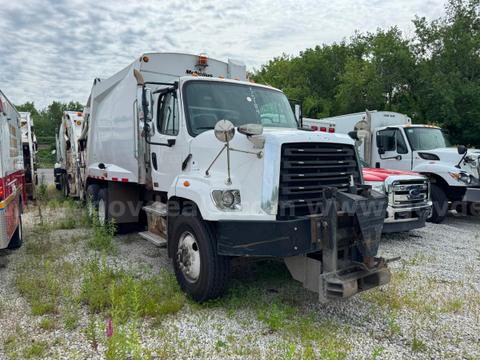 2017 Freightliner 108SD 20 YD Compactor LOT816 - 175104 - R