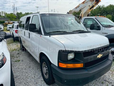 2017 Chevrolet Express LOT835 - 175267 - R