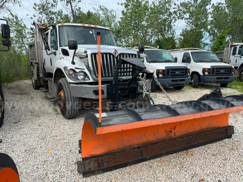 2017 International 7400 7YG Dump LOT825 - 177011 - R