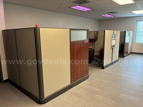 CUBICLE DIVIDER WALLS