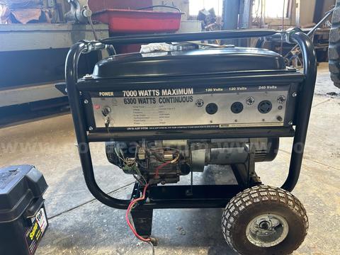 7000 W Gasoline Powered Generator