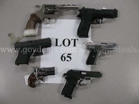 6 Handguns - Lot 65