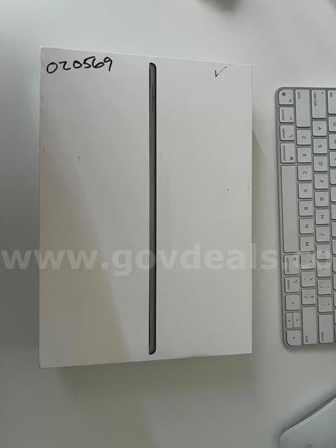 #3 Apple iPad Air 3 256GB - Space Gray - With ORIGINAL BOX