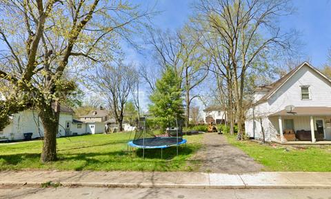 Residential City-lot in Anderson, IN, 38.9 Miles North-East of Indianapolis,