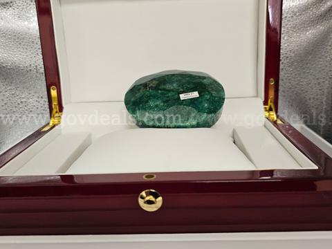 Massive Beryl Emerald Gemstone   1465 CT