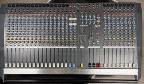Allen & Heath PA 28 Sound Board and Case